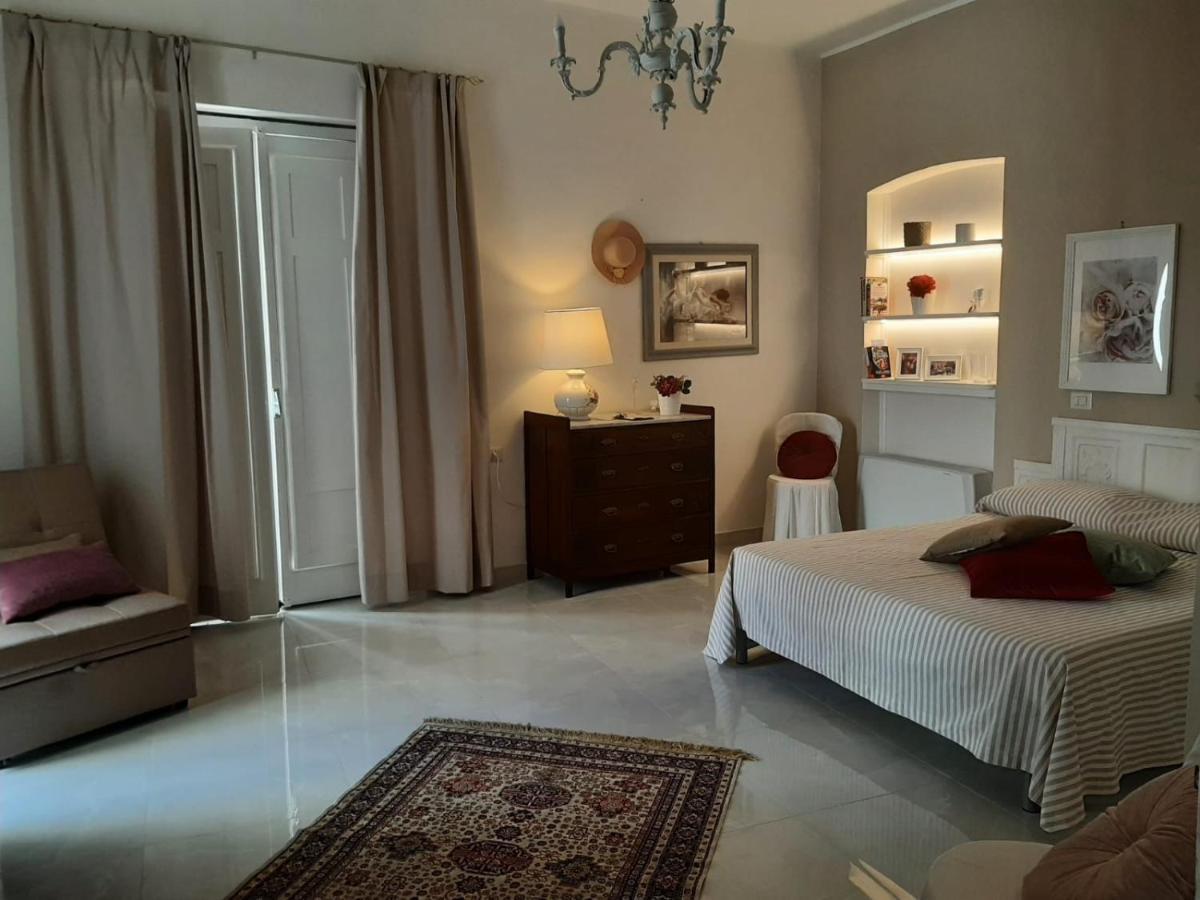 La Vie En Rose - Casa Vacanze Diamante Luaran gambar